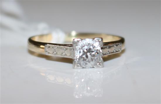 Solitaire diamond ring